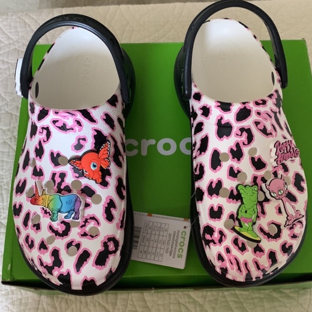 CROCS bae party animals - Picture 3 of 9
